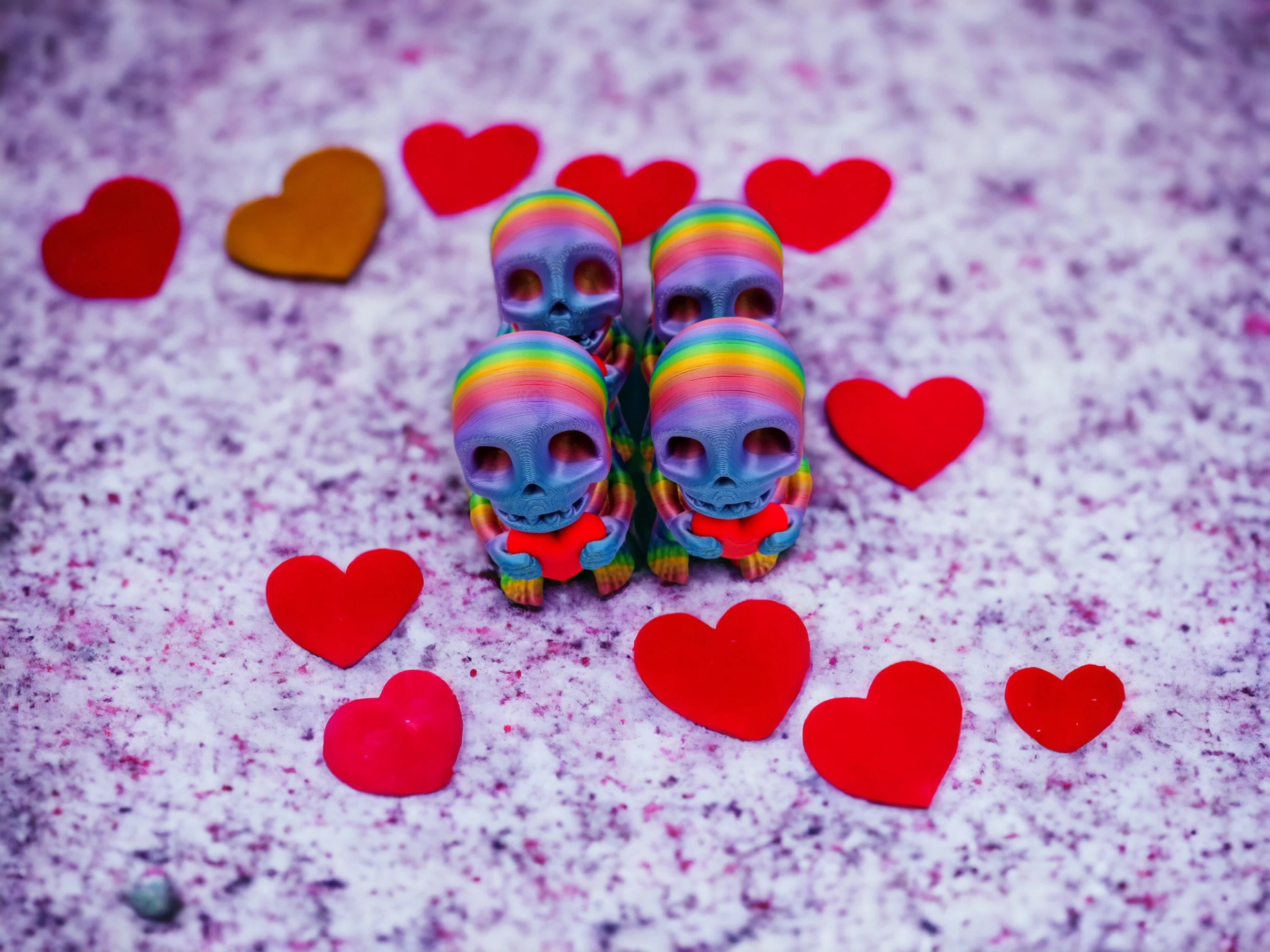 Flexi Skeleton Holding Heart - Image 3